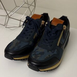 Men’s Camouflage Sneakers - Black and Gold